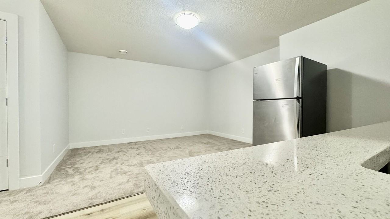 111 Cityside Rd Ne - Photo 3 of 15