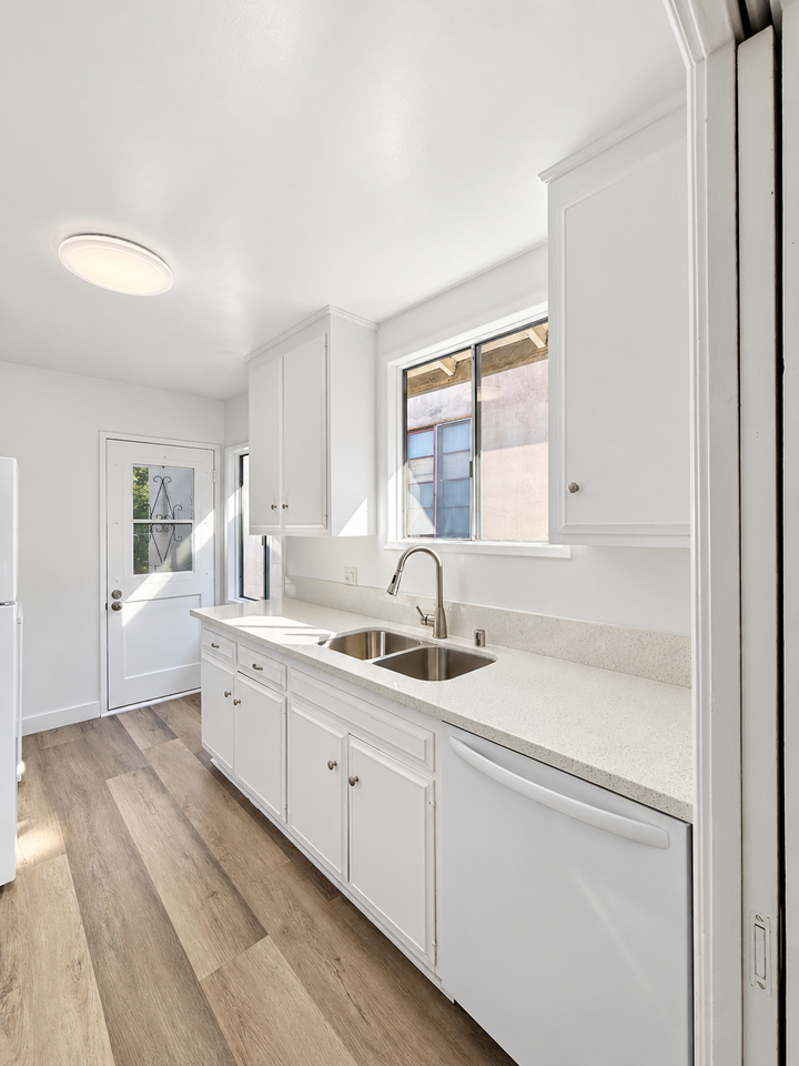 1474 S Wooster St #1-2 - Photo 6 of 15