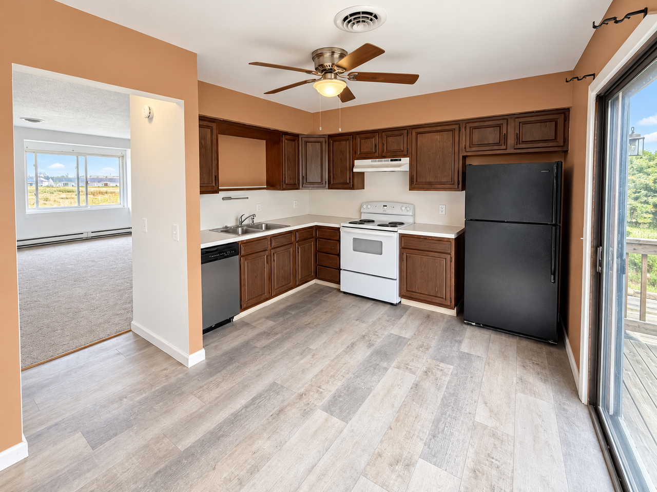 7335 Ayers Rd #D - Photo 7 of 11