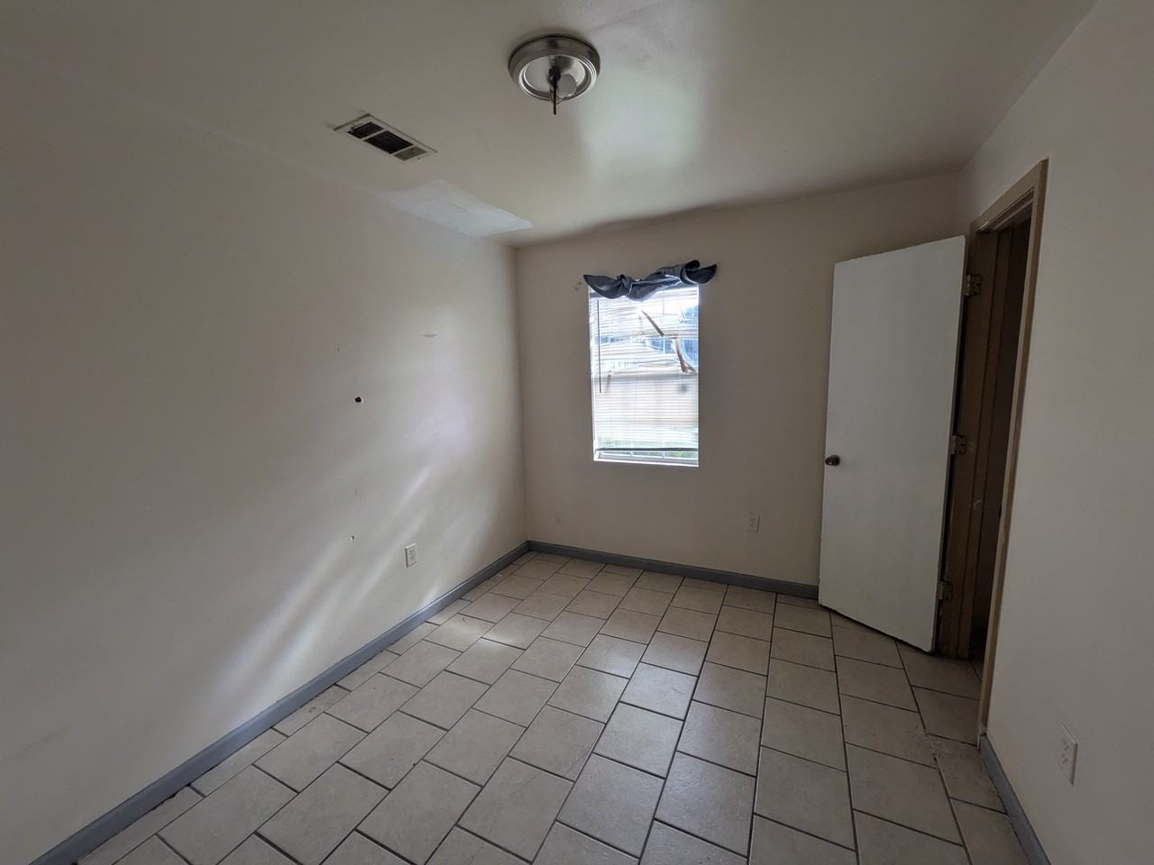 5406 Washington Ct #NA - Photo 3 of 10