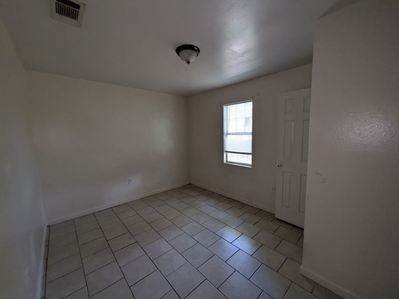 5405 Washington Ct #NA - Photo 5 of 9