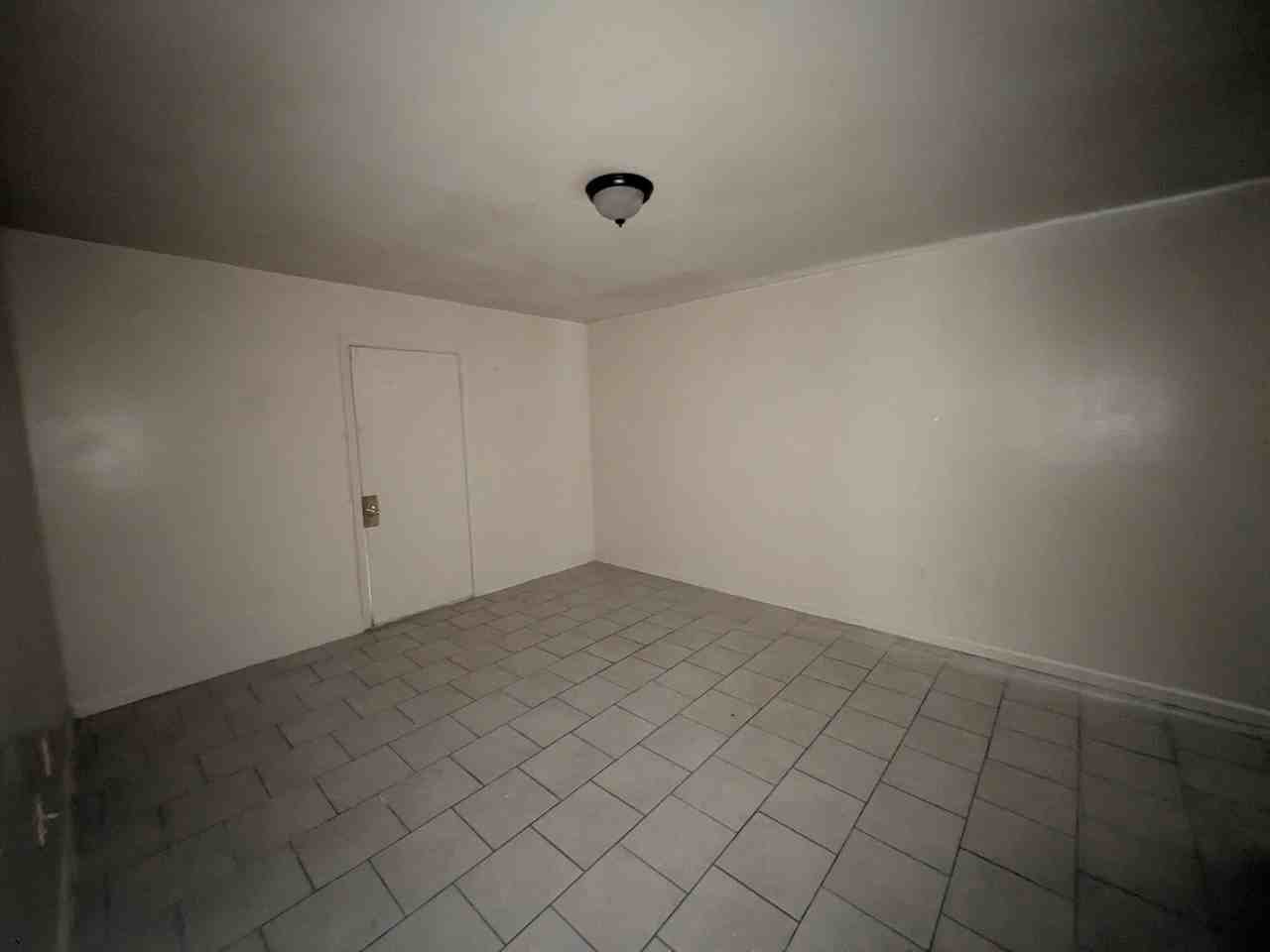 5405 Washington Ct #NA - Photo 6 of 9