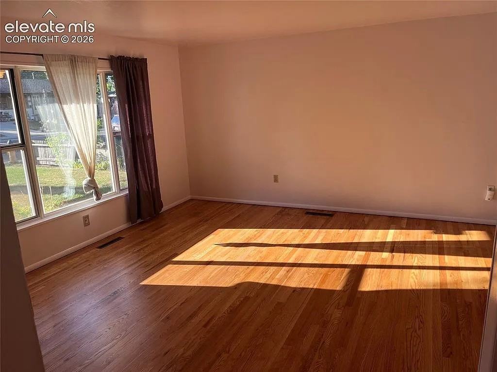 3202 Poinsetta Dr #NA - Photo 7 of 20