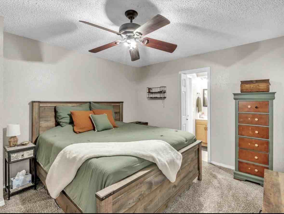 1034 W Kyle Way #NA - Photo 2 of 9