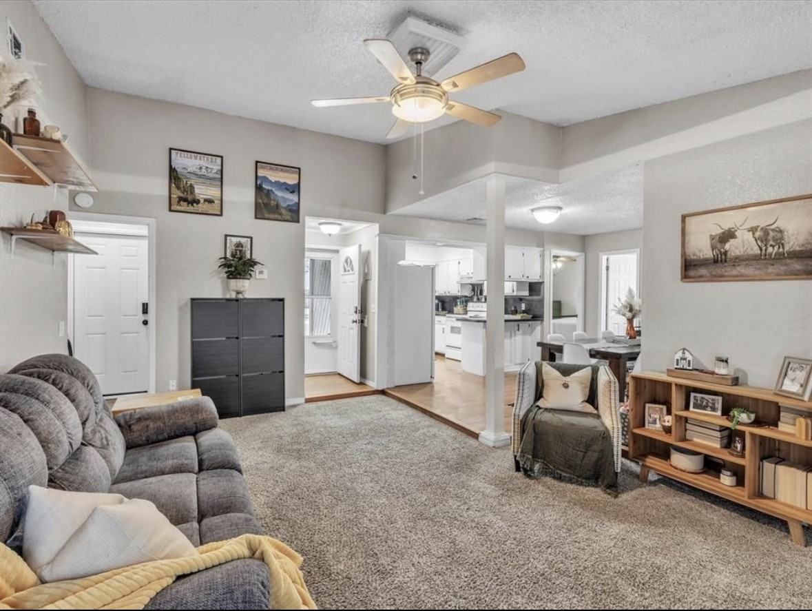 1034 W Kyle Way #NA - Photo 4 of 9