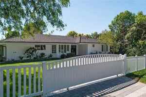 featured image of 4441 Densmore Ave #NA