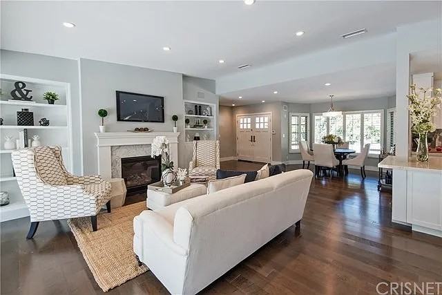 4441 Densmore Ave #NA - Photo 2 of 25