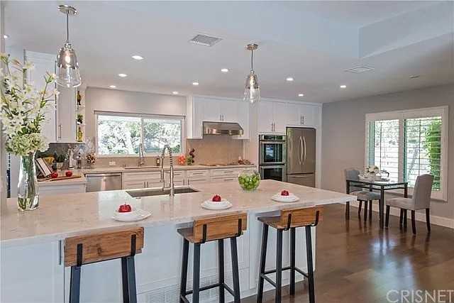 4441 Densmore Ave #NA - Photo 6 of 25