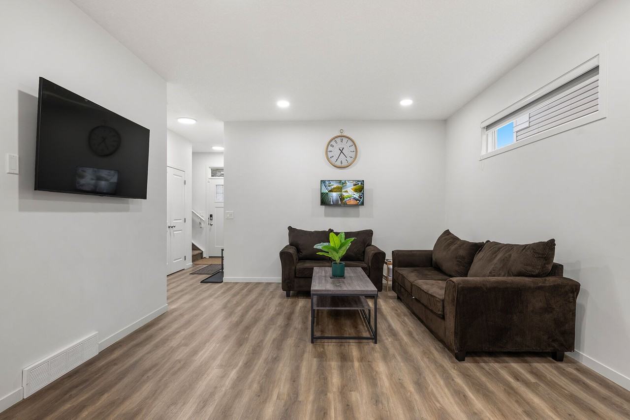 217 Red Sky Way Ne - Photo 4 of 30