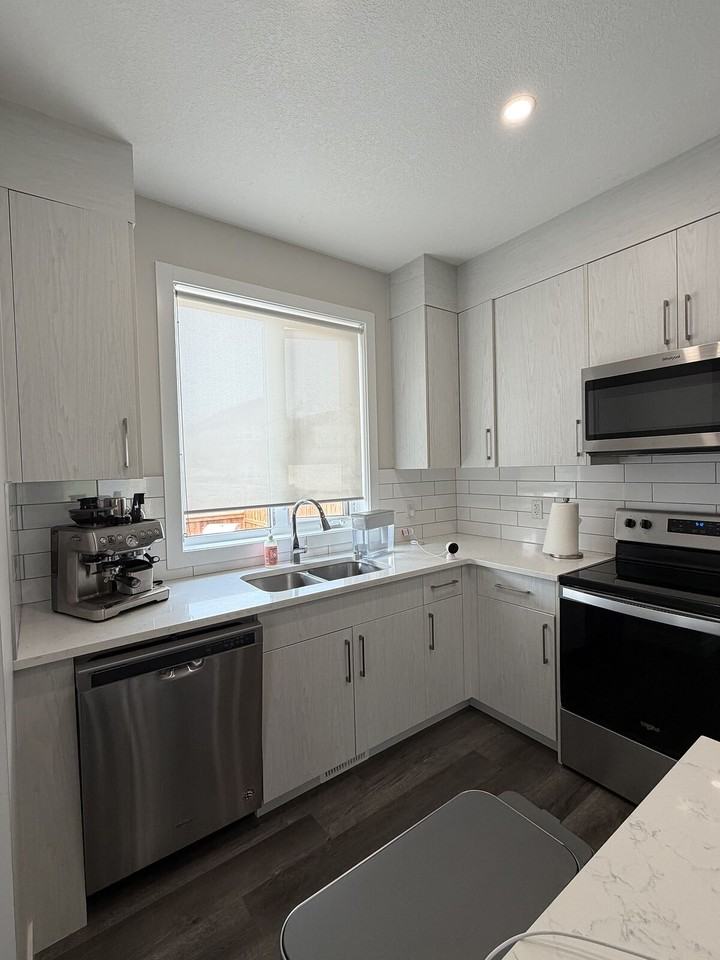 138 Homestead Blvd Ne - Photo 3 of 15
