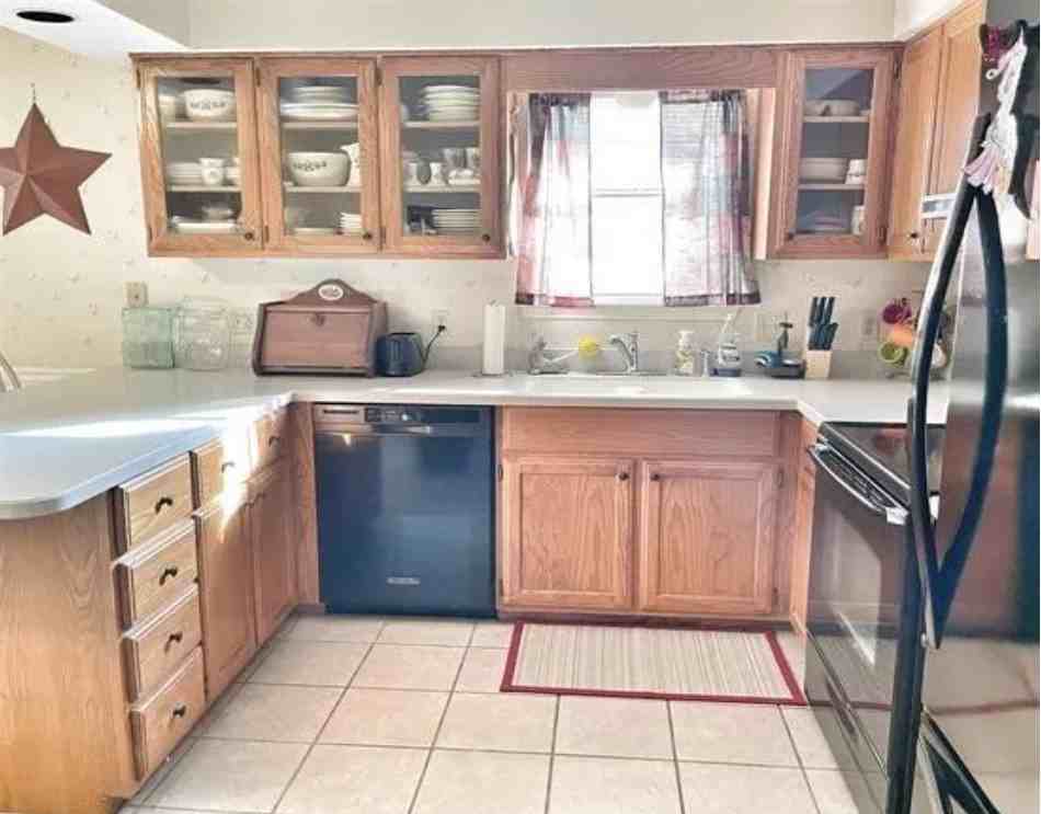 6044 Laura Ln #NA - Photo 6 of 10