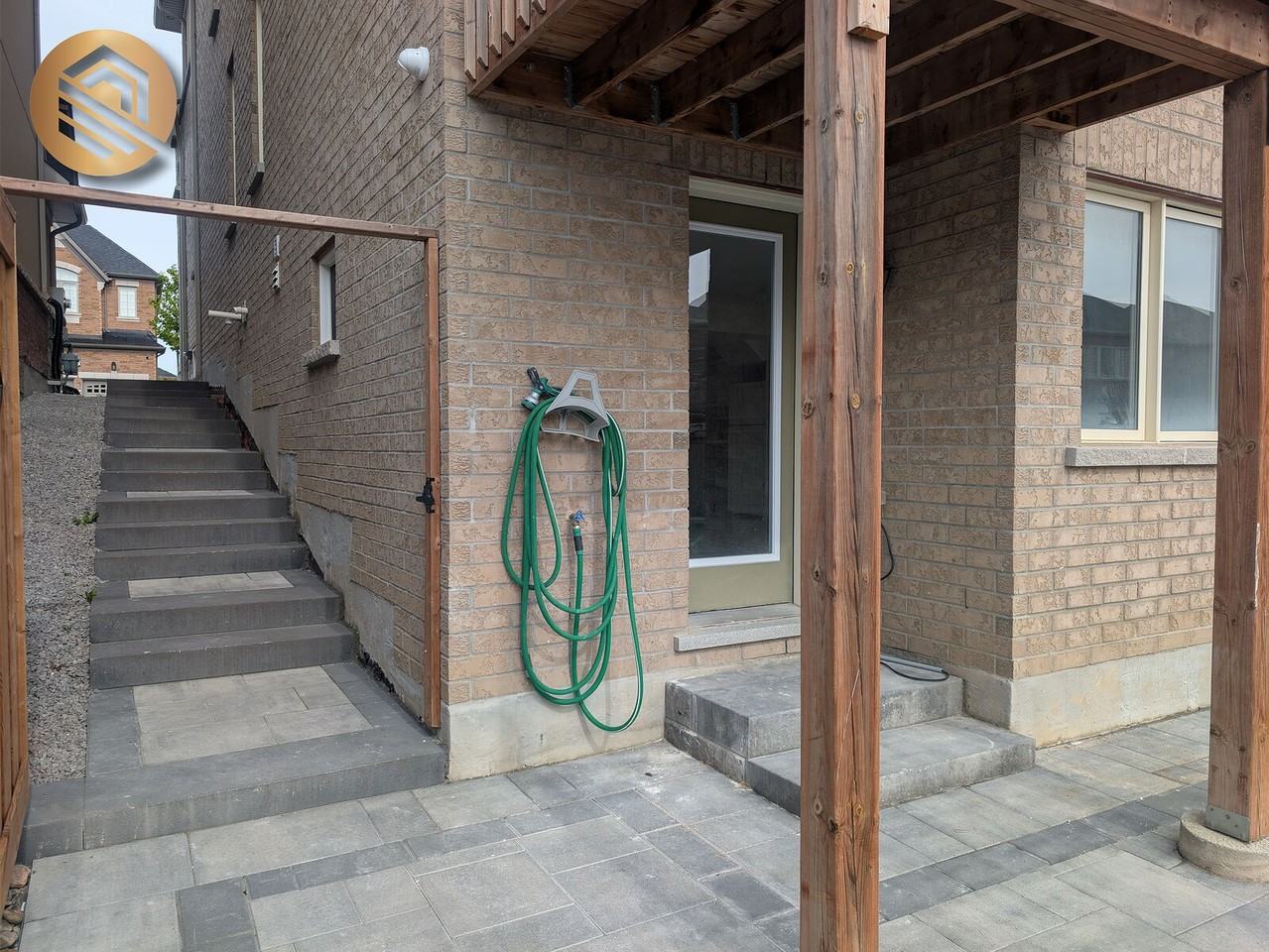 183 Ben Sinclair Ave - Photo 2 of 17