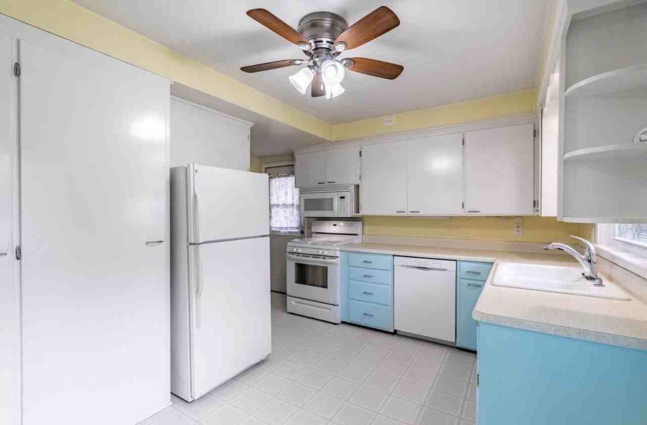 813 Ross Ave #NA - Photo 3 of 15