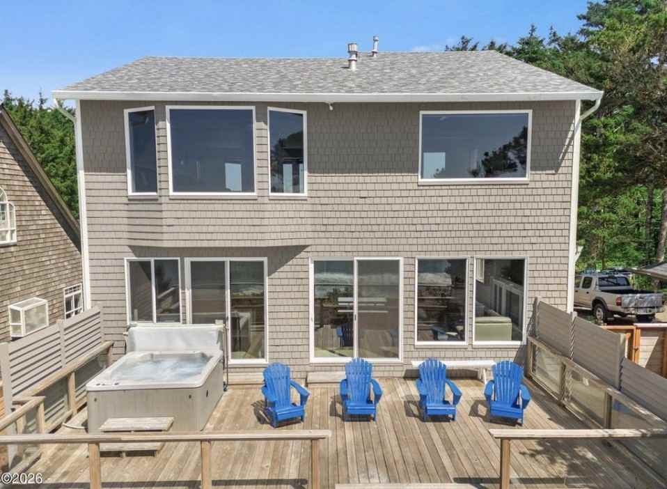 1825 Sw Coast Ave #NA - Photo 3 of 20