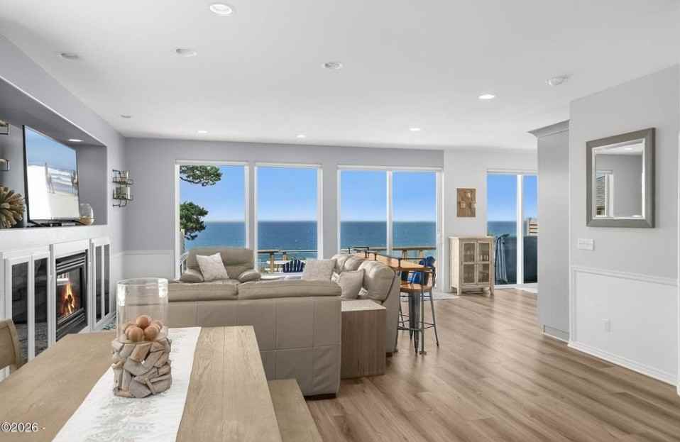 1825 Sw Coast Ave #NA - Photo 5 of 20
