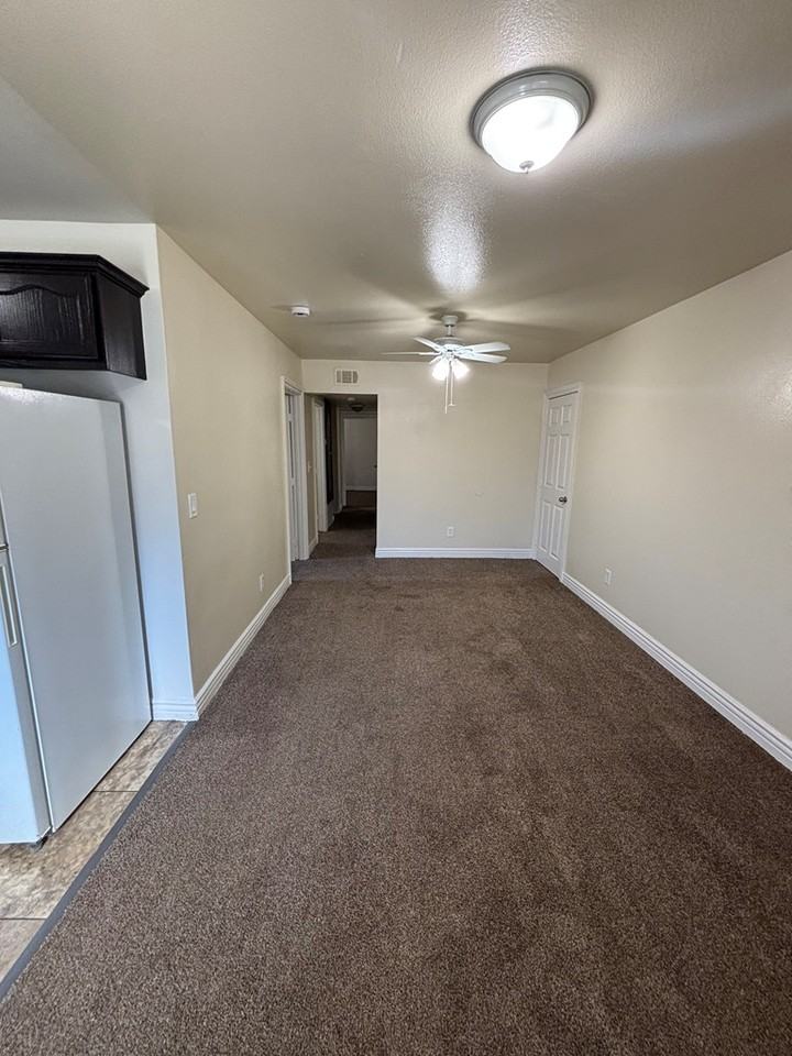 10504 San Pedro Street - Photo 3 of 15
