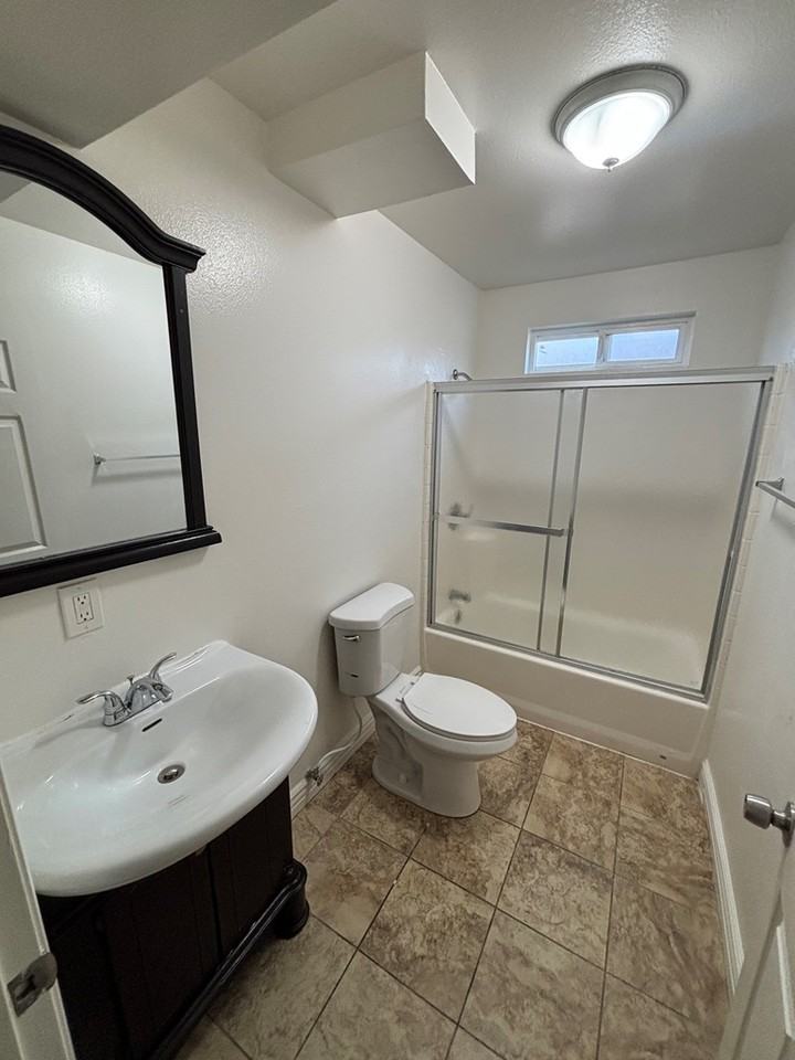 10504 San Pedro Street - Photo 7 of 15