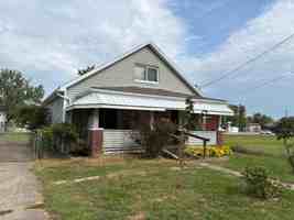 featured image of 2625 27th Ave