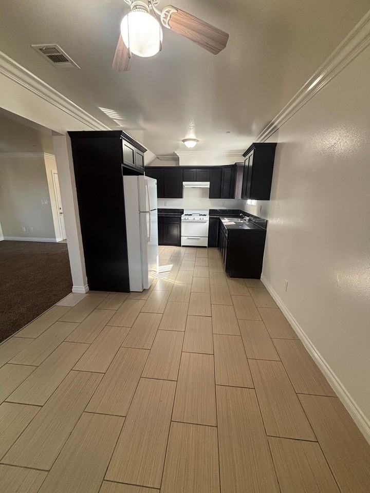347 East 118th Place - Photo 4 of 19