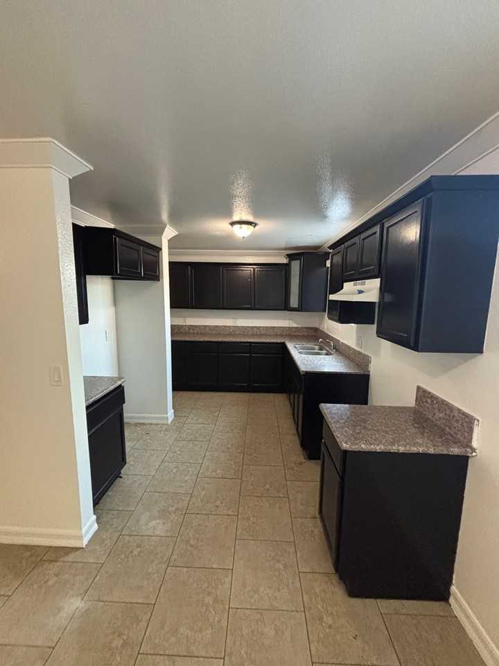 641 1/2 East 76th Street - Photo 5 of 19
