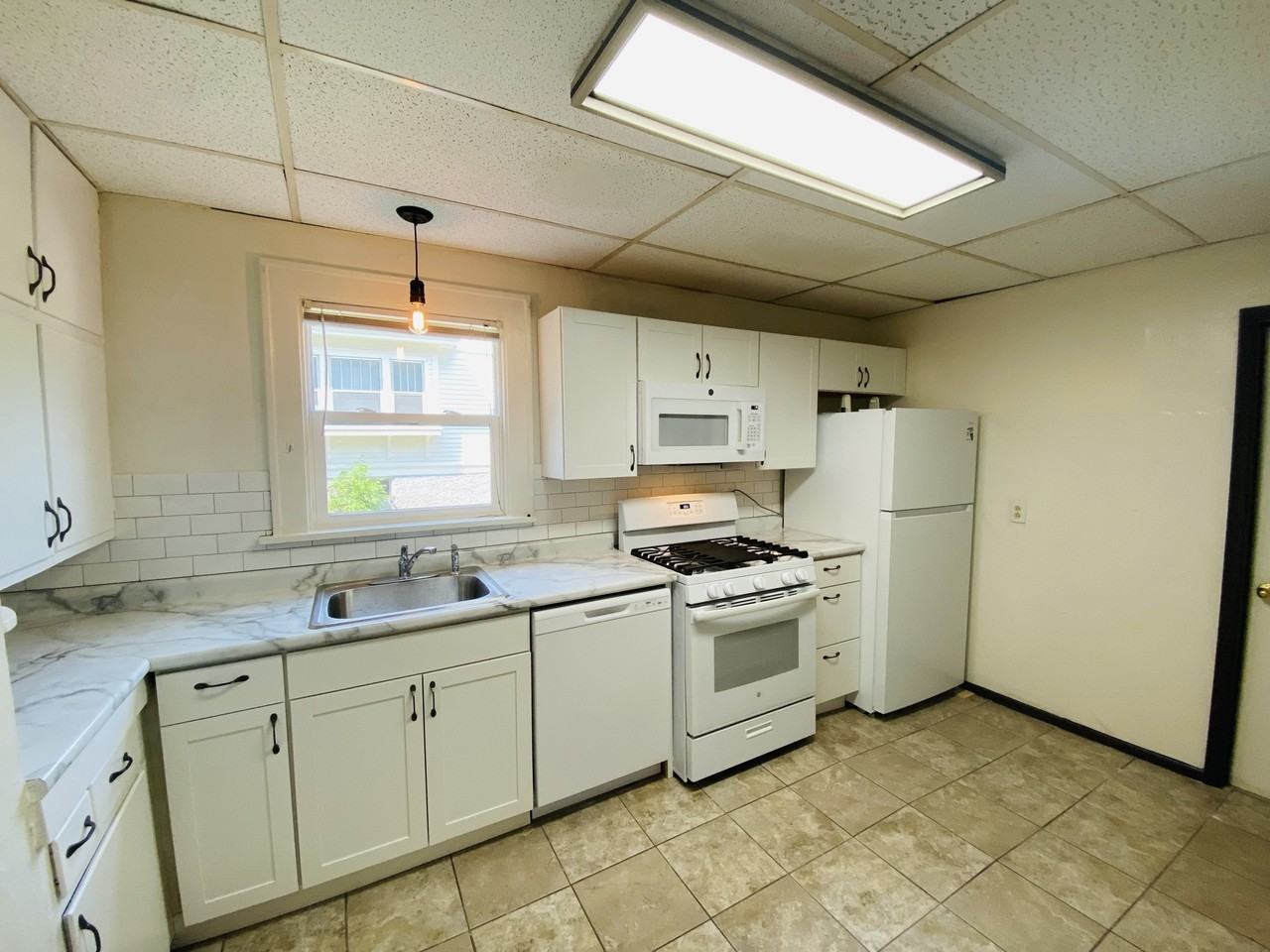 714 N Van Buren St - Photo 2 of 27