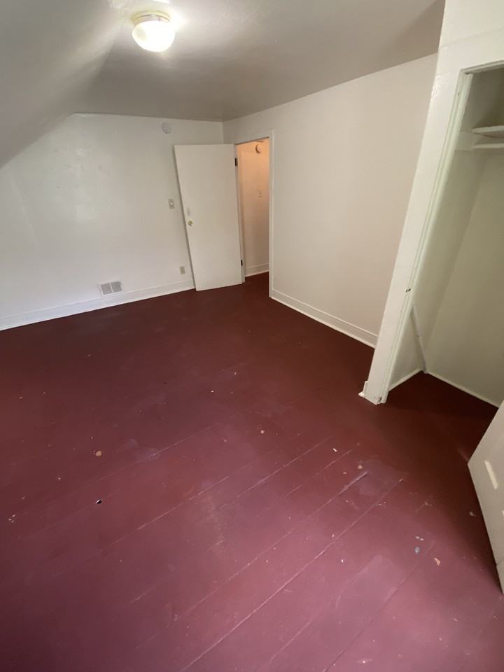 207 Fairchild St - Photo 3 of 32
