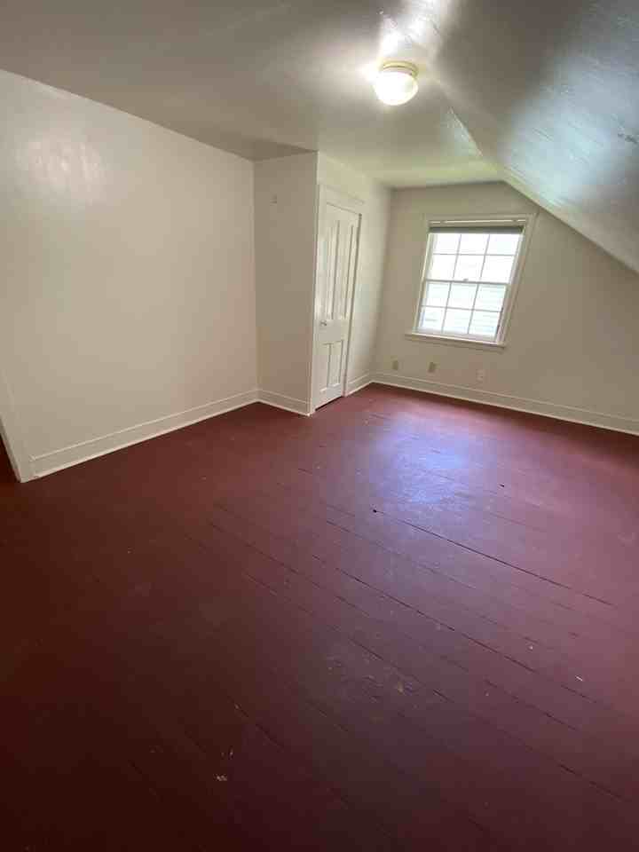 207 Fairchild St - Photo 5 of 32