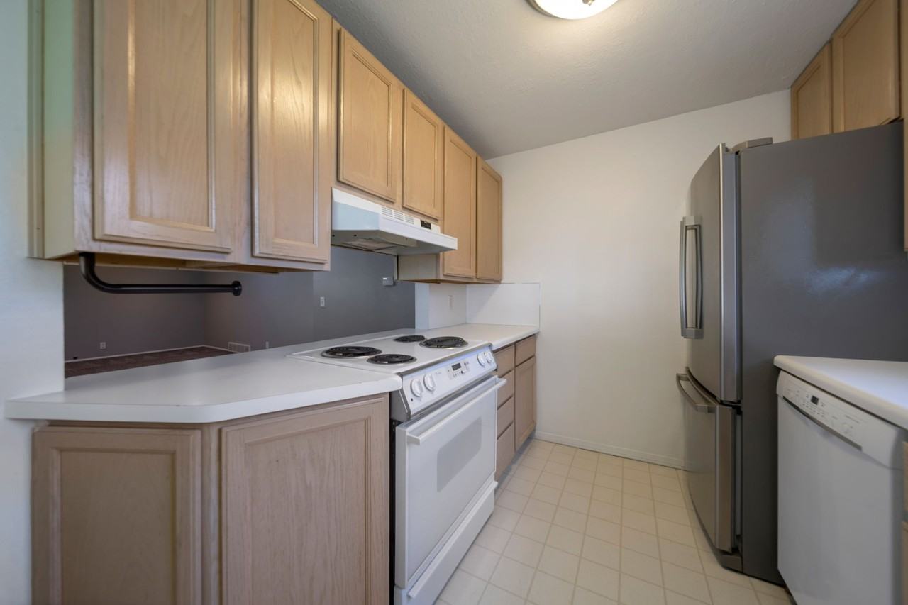 4323 Sw #48A - Photo 4 of 18
