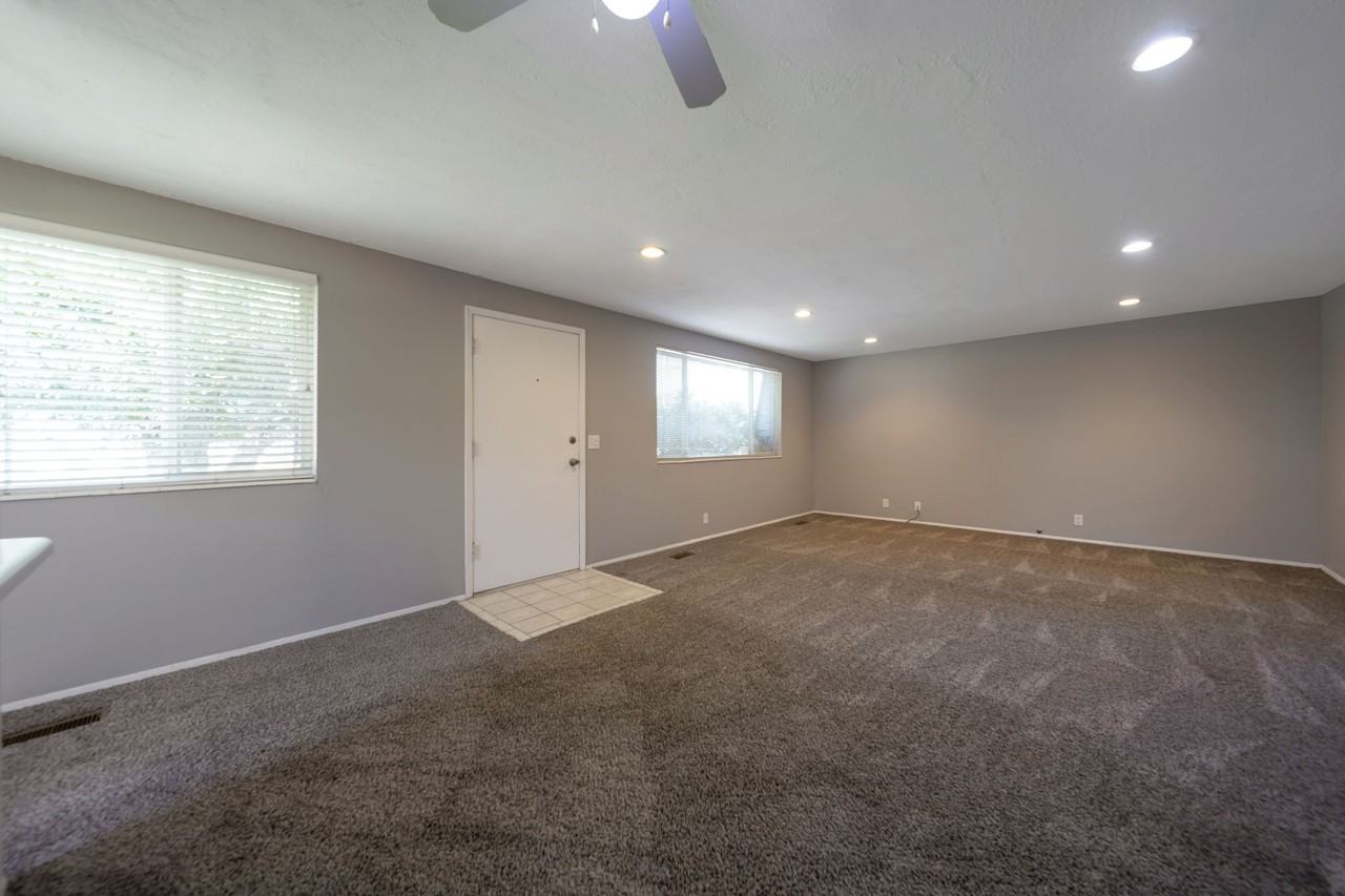 4323 Sw #48A - Photo 6 of 18