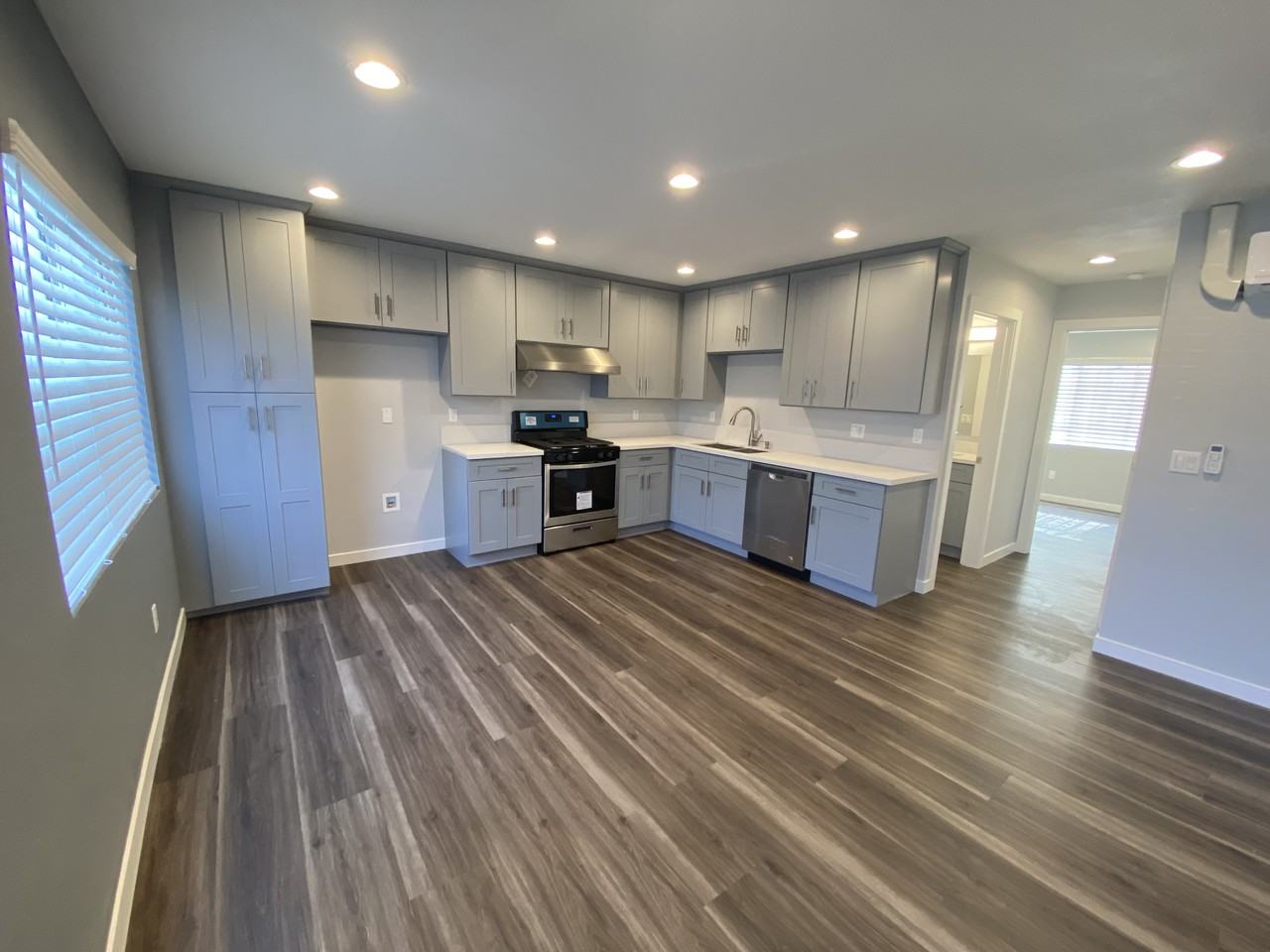 16110 S Menlo Ave #3 - Photo 5 of 5