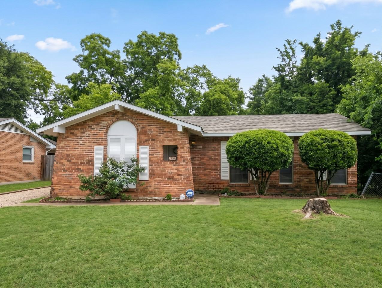 648 Plantation Way