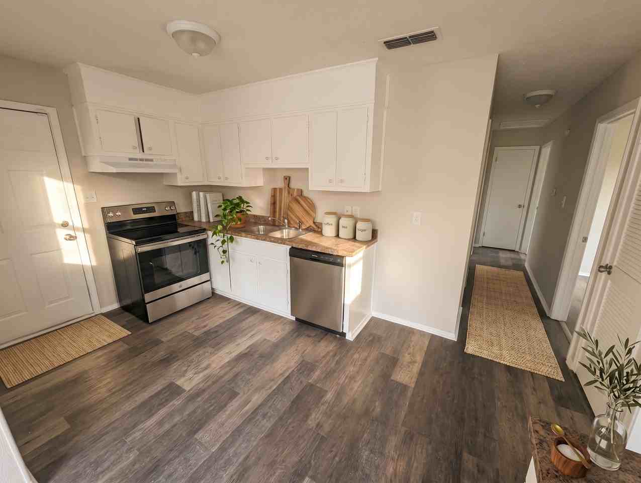 648 Plantation Way - Photo 5 of 9