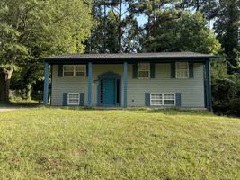 featured image of 1311 Heather Cir