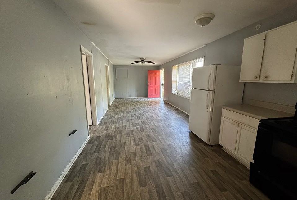 2858 Jadan Pl - Photo 3 of 7