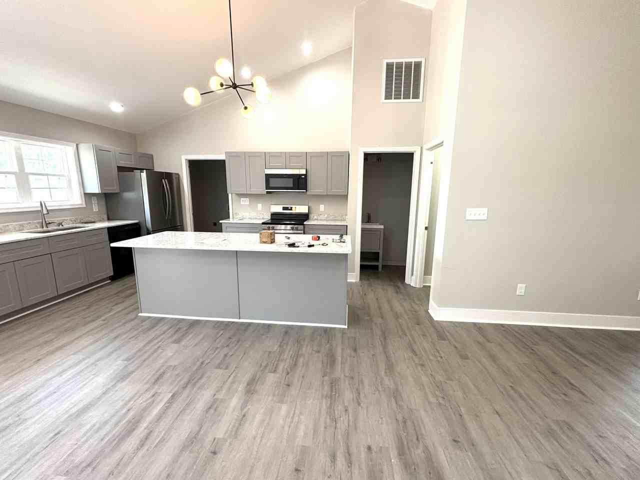 330 Wilson Rd - Photo 4 of 13
