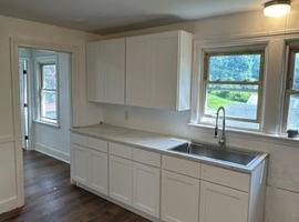 featured image of 417 N Walnut St #2