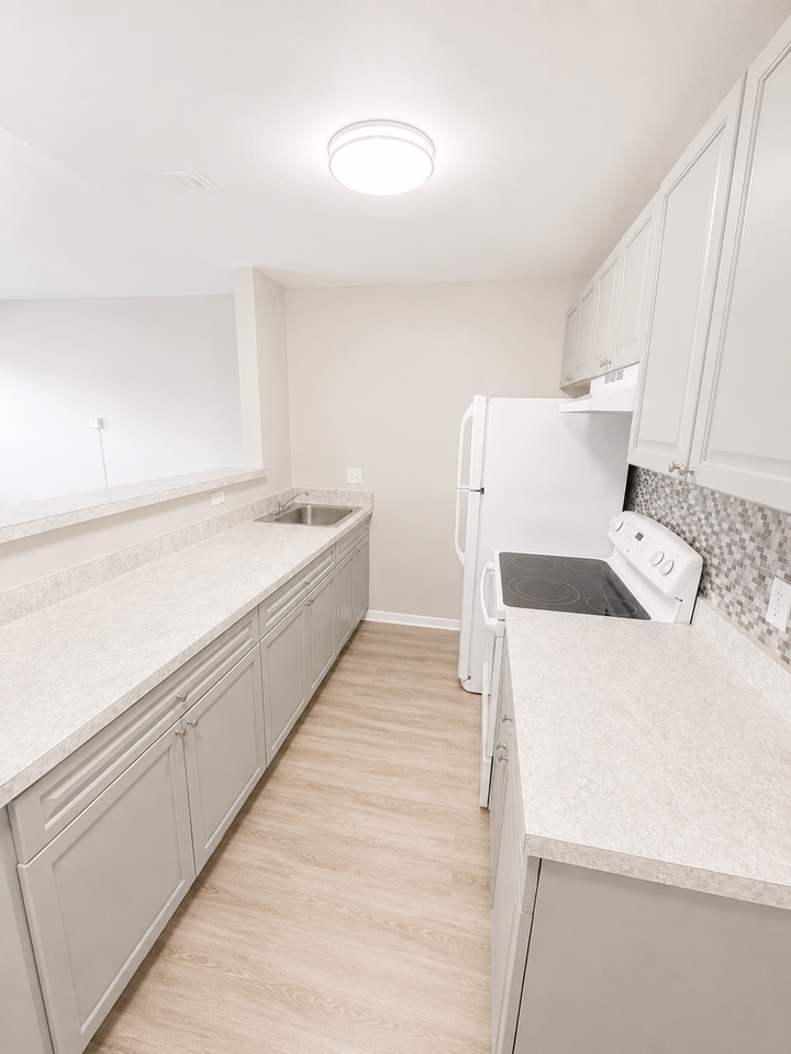 194 Washington St - Photo 3 of 10