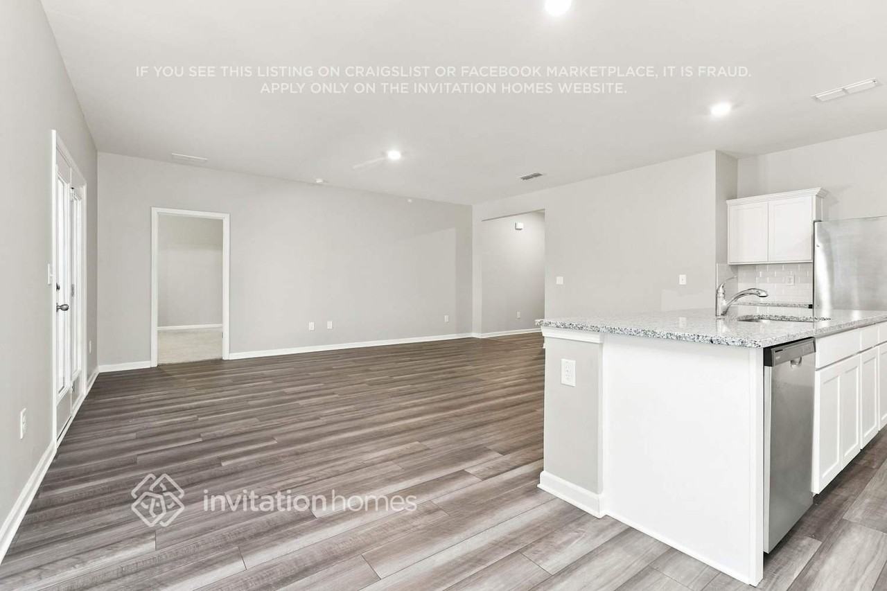 145 Colbury St - Photo 6 of 17