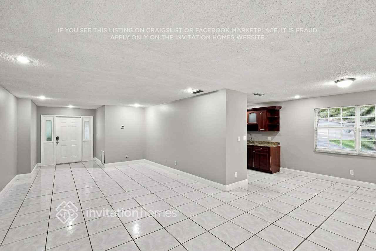11600 Nw 27th Ct #2 - Photo 4 of 17