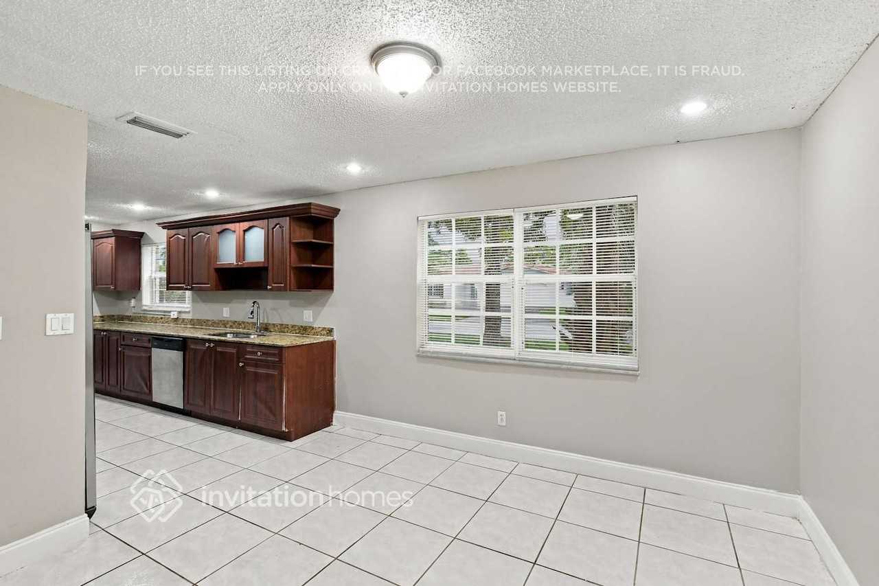 11600 Nw 27th Ct #2 - Photo 5 of 17