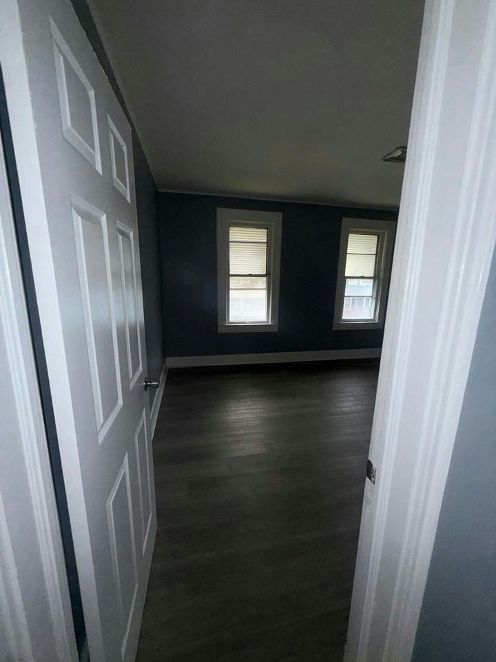7512 Star Ave #1 - Photo 6 of 22