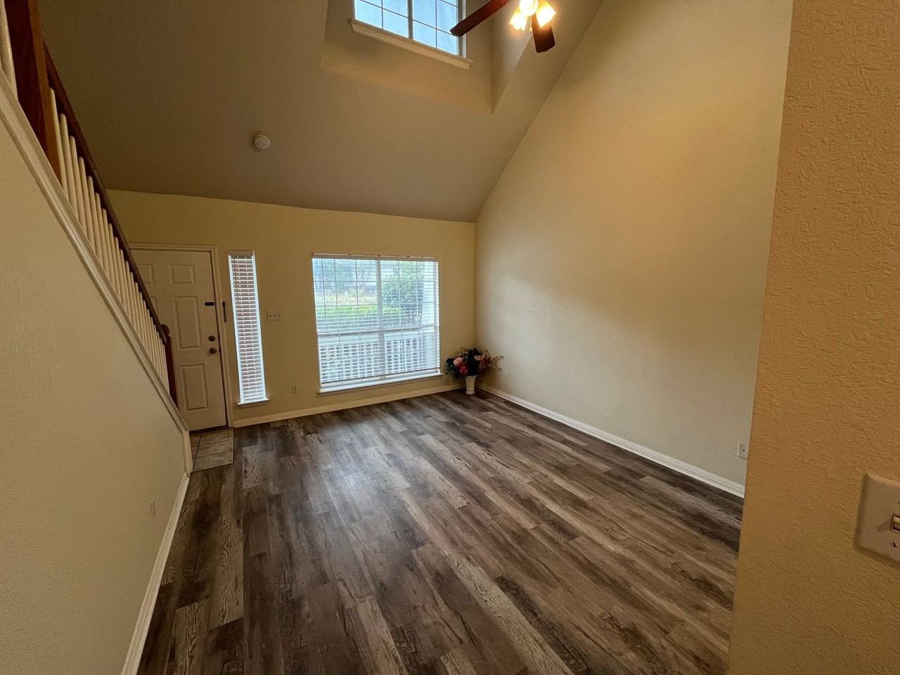 2023 Lisa Ln - Photo 3 of 16