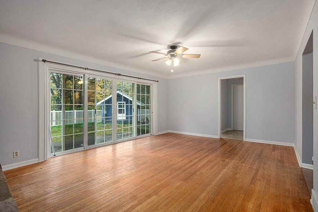 3711 Wolf Dr - Photo 2 of 16