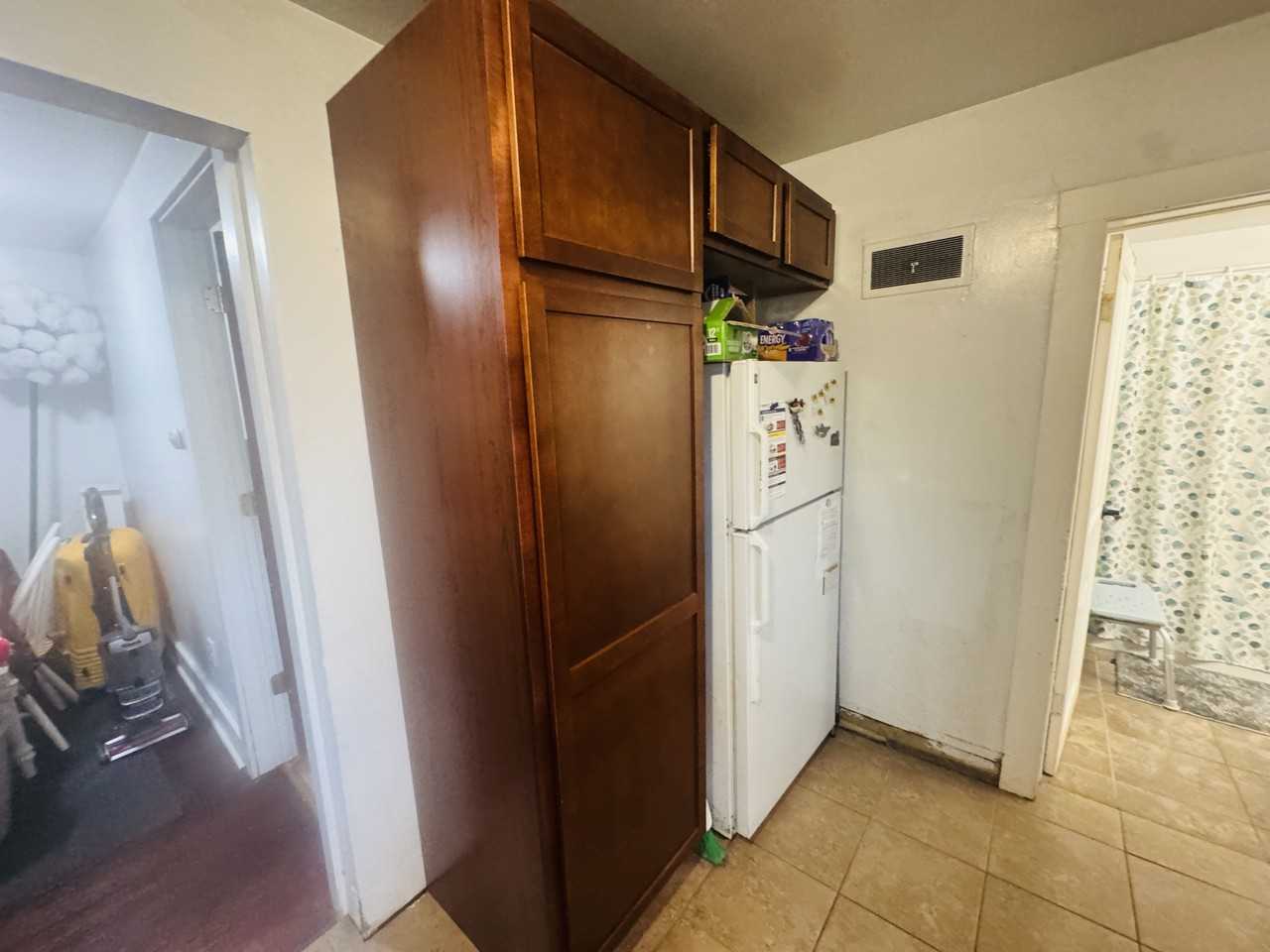 412 N Dubuque St - Photo 5 of 30