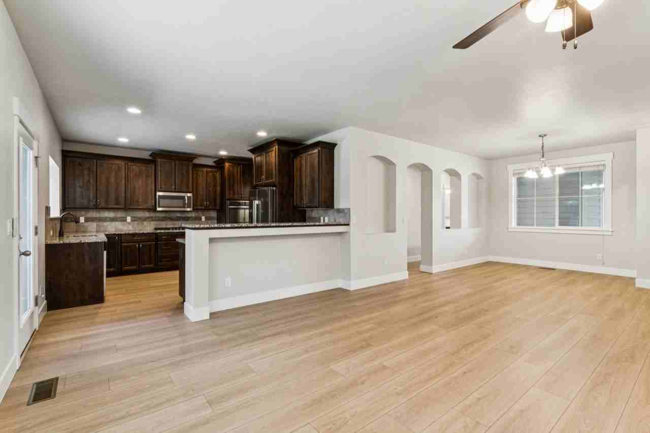 891 N Tullshire Way - Photo 6 of 31