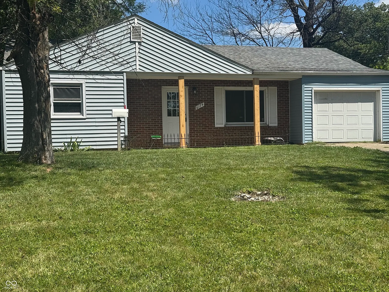 6174 Raleigh Dr - Photo 3 of 13