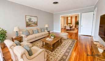 featured image of 700 Davis St