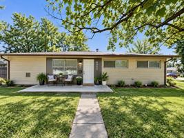 featured image of 4955 N Kenyon Dr