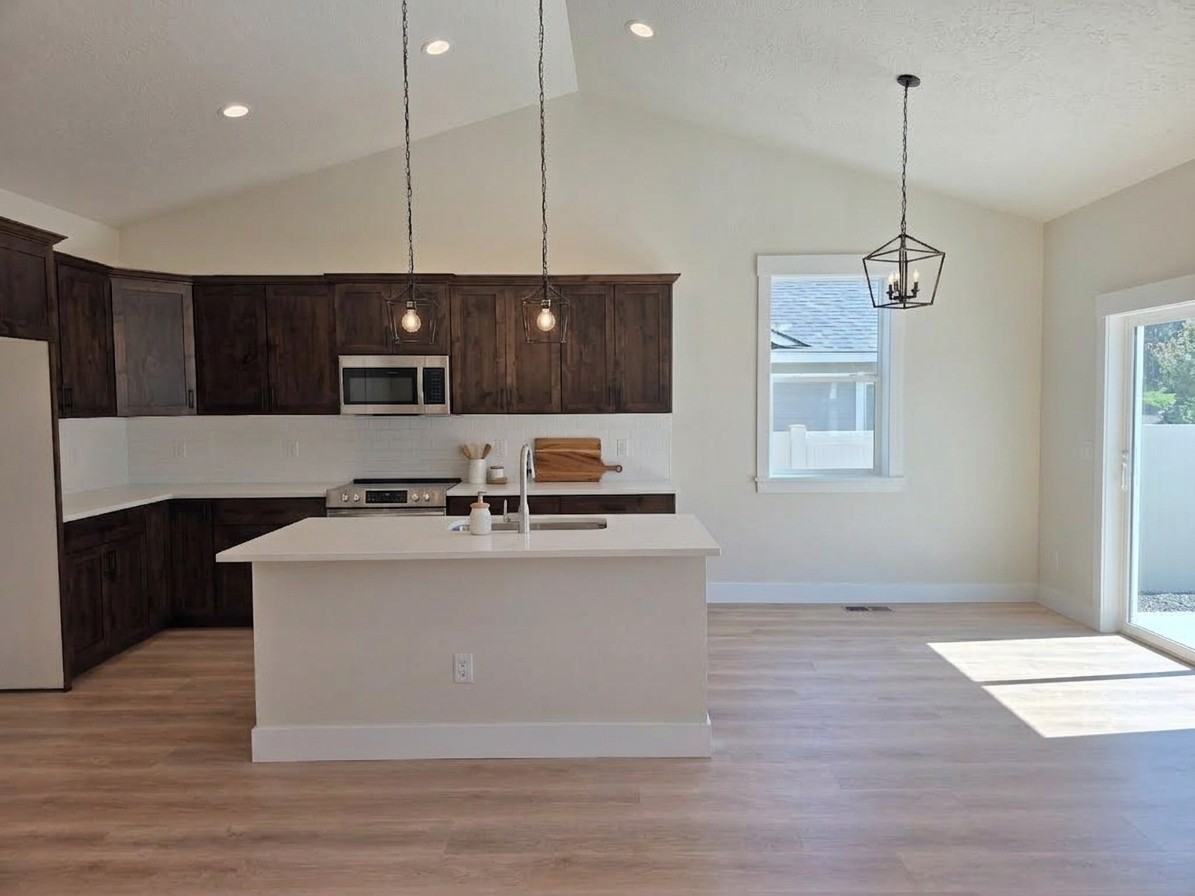 11527 W Black Dog Dr - Photo 4 of 17