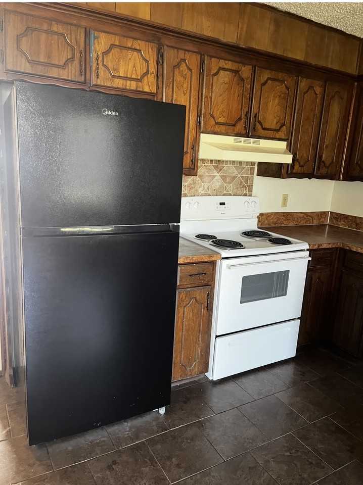 2950 Robert Rd - Photo 4 of 7